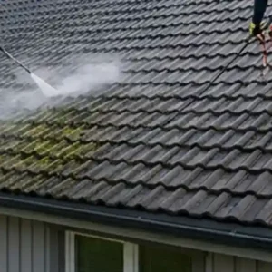 Kivikatuse puhastamine survepesuga – Prokatus OÜ